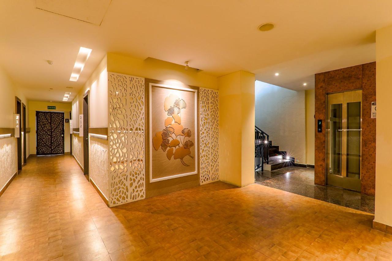 Townhouse Geetraj Near Shalimar Gateway Lucknow Hotel Ngoại thất bức ảnh