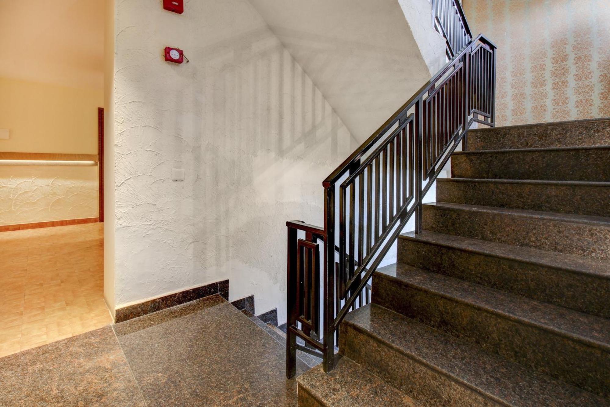Super Townhouse Geetraj Near Shalimar Gateway Lucknow Hotel Ngoại thất bức ảnh