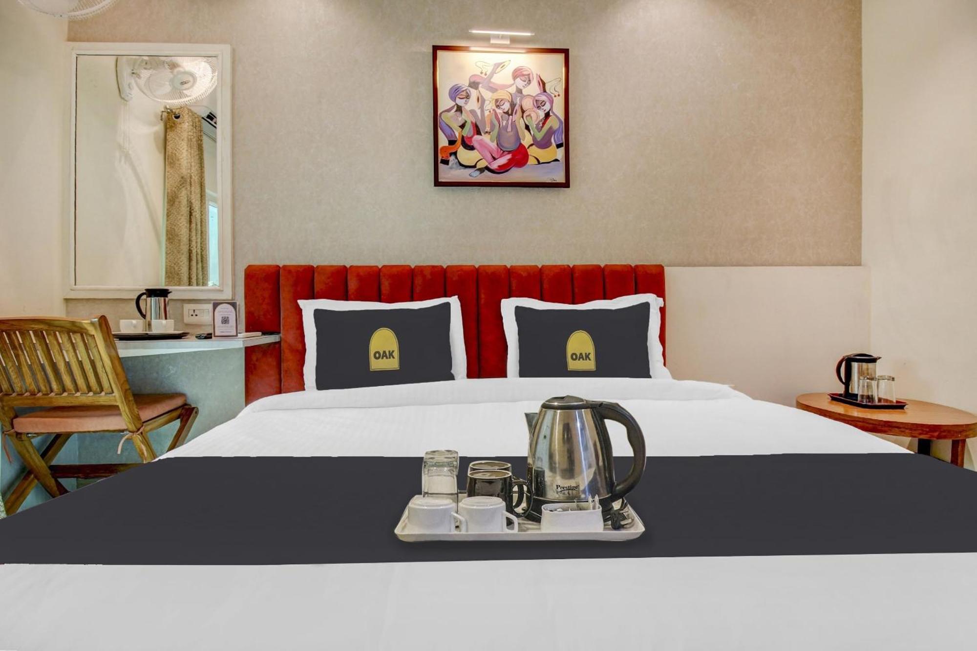 Super Townhouse Geetraj Near Shalimar Gateway Lucknow Hotel Ngoại thất bức ảnh
