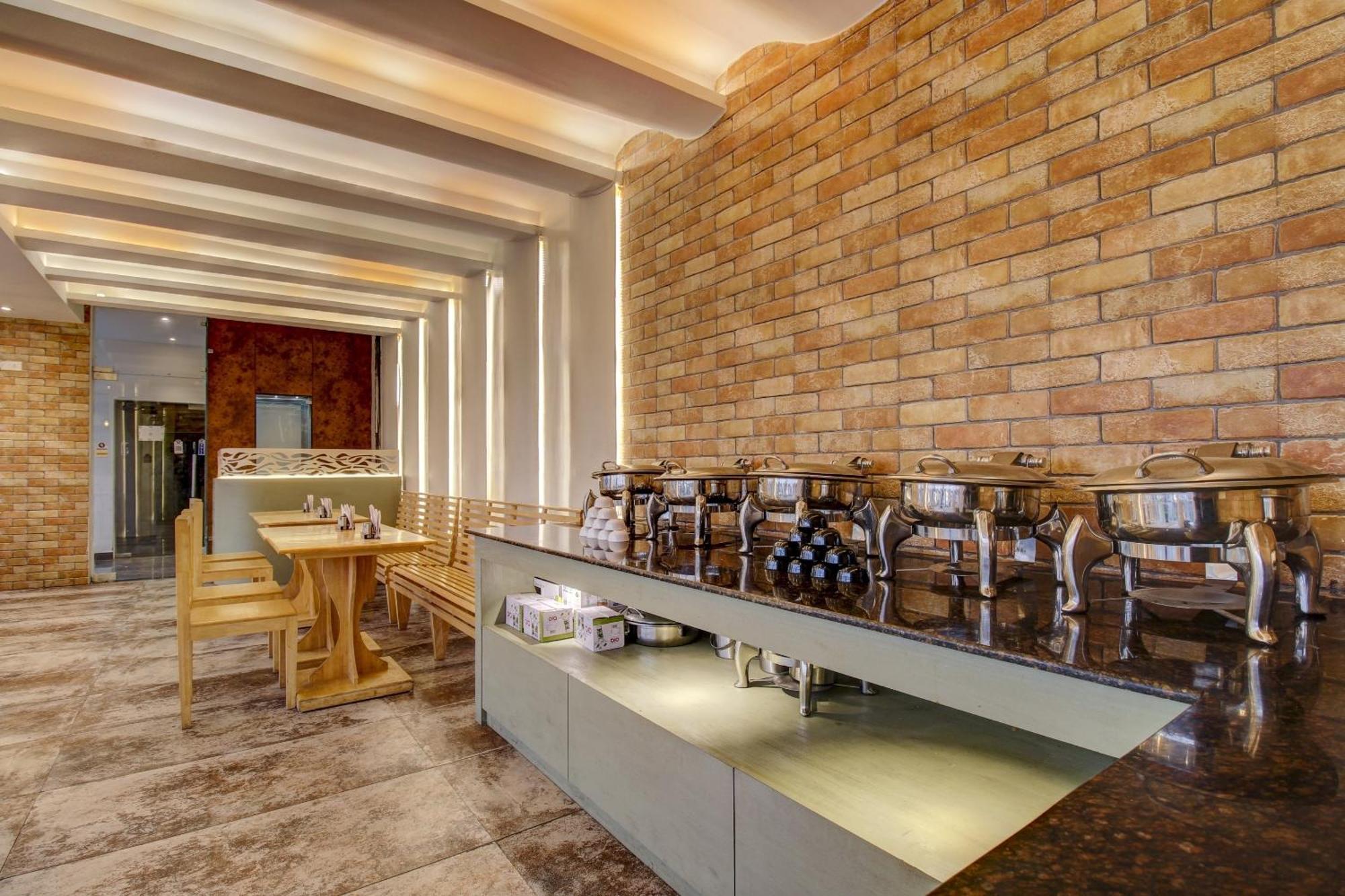 Super Townhouse Geetraj Near Shalimar Gateway Lucknow Hotel Ngoại thất bức ảnh